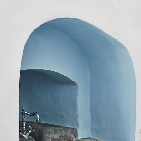 2 Bedroom Charming With Outdoors Jacuzzi Megalochori (Santorini)