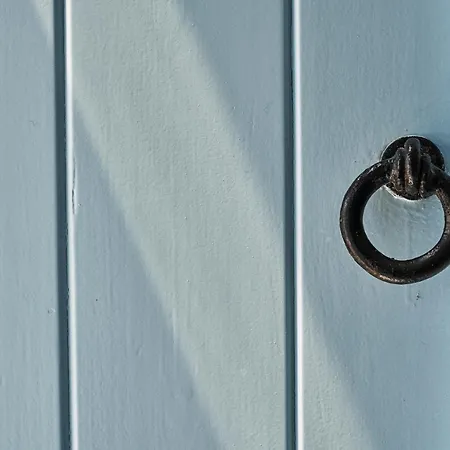 2 Bedroom Charming With Outdoors Jacuzzi Vakantiehuis *