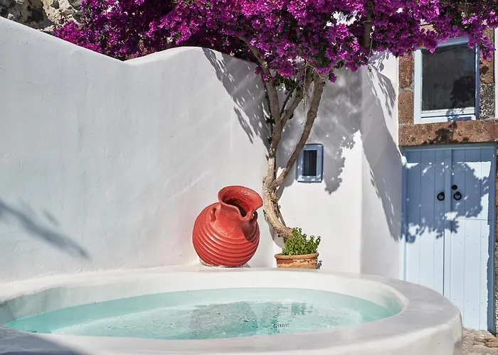 Prázdninový dům 2 Bedroom Charming With Outdoors Jacuzzi Megalochori (Santorini)