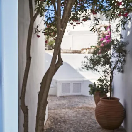 2 Bedroom Charming With Outdoors Jacuzzi * Megalochori (Santorini)