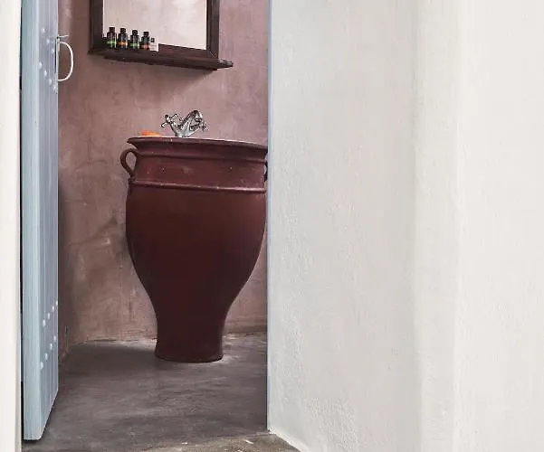 펜션 2 Bedroom Charming With Outdoors Jacuzzi 메갈로호리