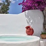 2 Bedroom Charming With Outdoors Jacuzzi Prázdninový dům Megalochori (Santorini)