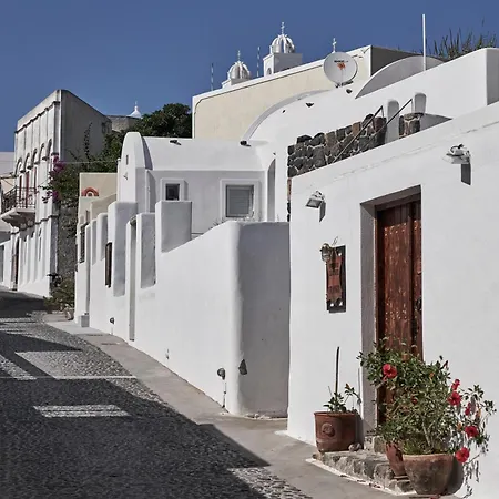 2 Bedroom Charming With Outdoors Jacuzzi *