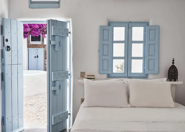 2 Bedroom Charming With Outdoors Jacuzzi Dom wakacyjny Megalochori (Santorini)