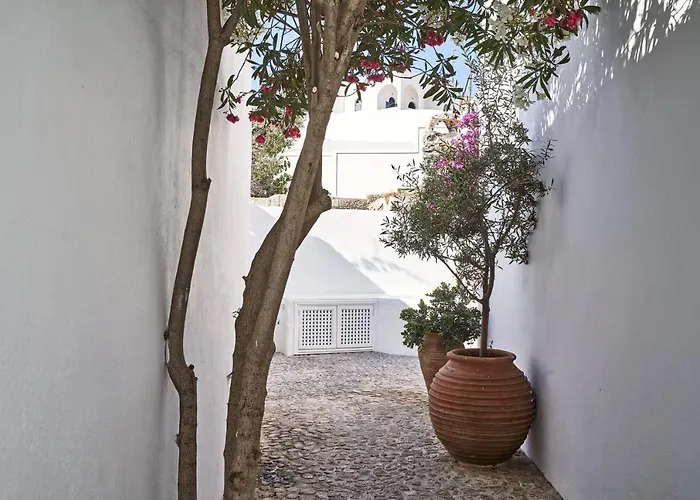 2 Bedroom Charming With Outdoors Jacuzzi Dom wakacyjny Megalochori (Santorini)