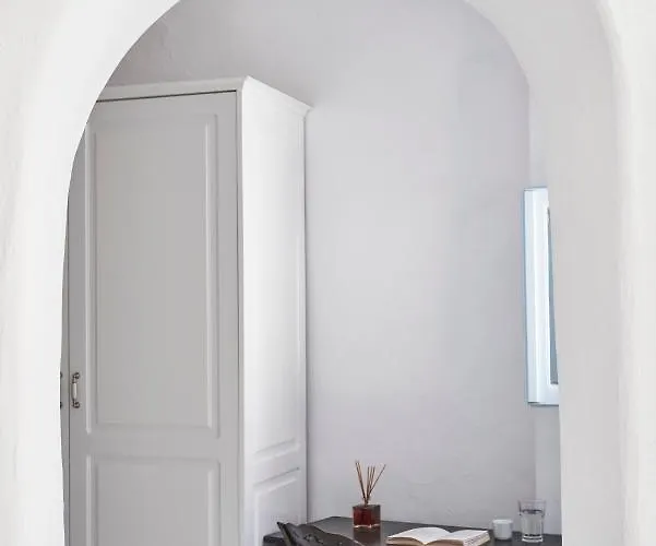 Dom wakacyjny 2 Bedroom Charming With Outdoors Jacuzzi